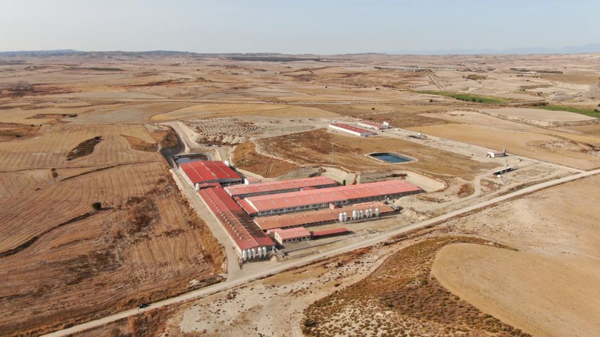 Imatge de la granja, ubicada a Sena (Osca).