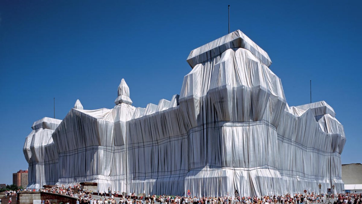 Imatge de la seua intervenció al Reichstag de Berlín el 1995.