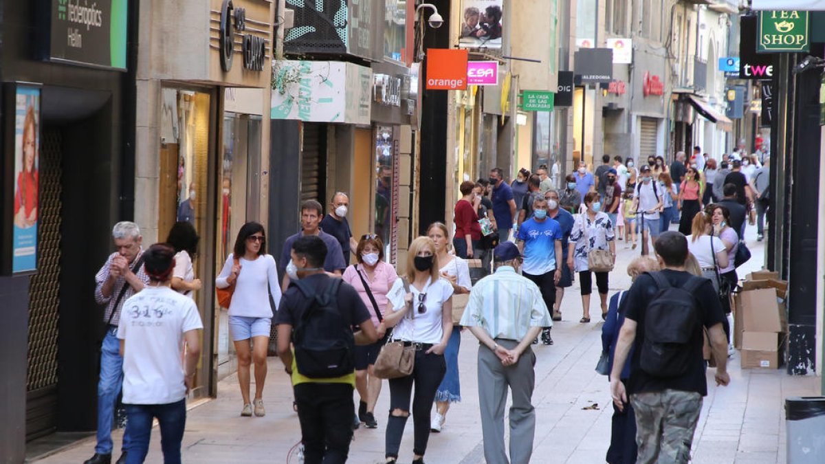 El Eix Comercial se llena por tercer día consecutivo