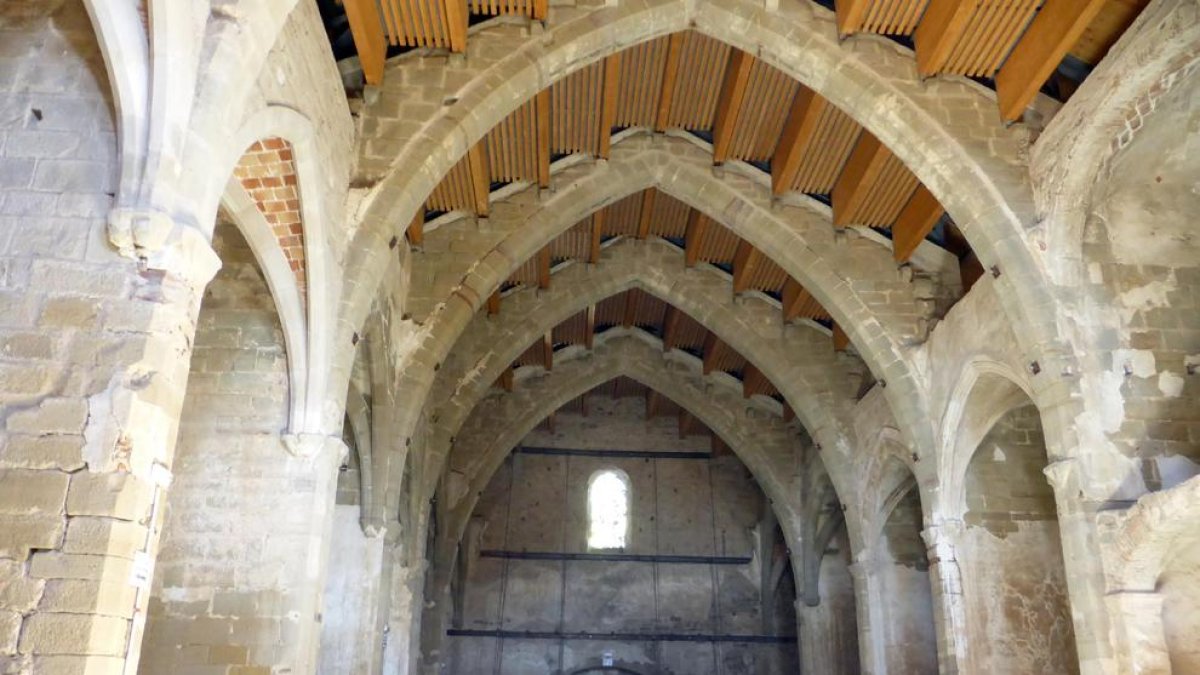 Imatge de l’interior de l’antiga església de Sant Domènec de Cervera.