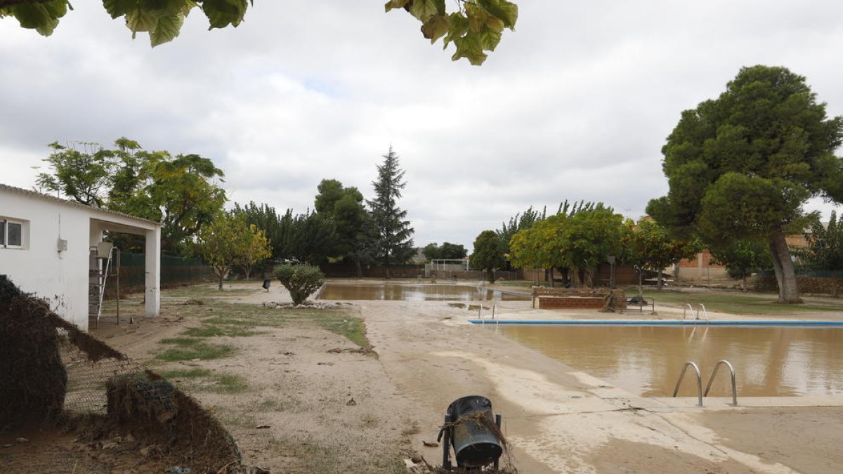 Estat de les piscines després del temporal de l’octubre del 2019.