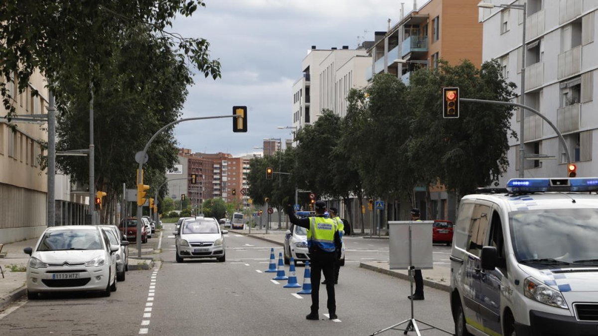 Imatge d’arxiu d’un control de la Guàrdia Urbana.