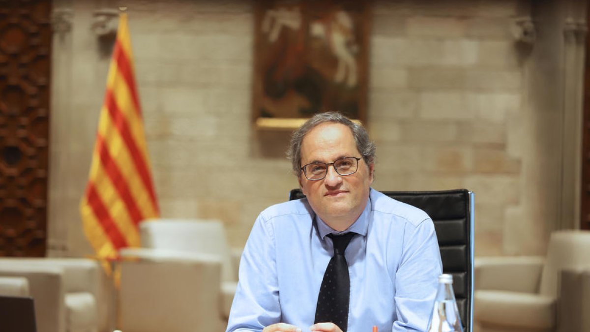 El presidente del Govern, Quim Torra, reunido por el seguimiento de la covid-19 en Cataluña en el Palau de la Generalitat
