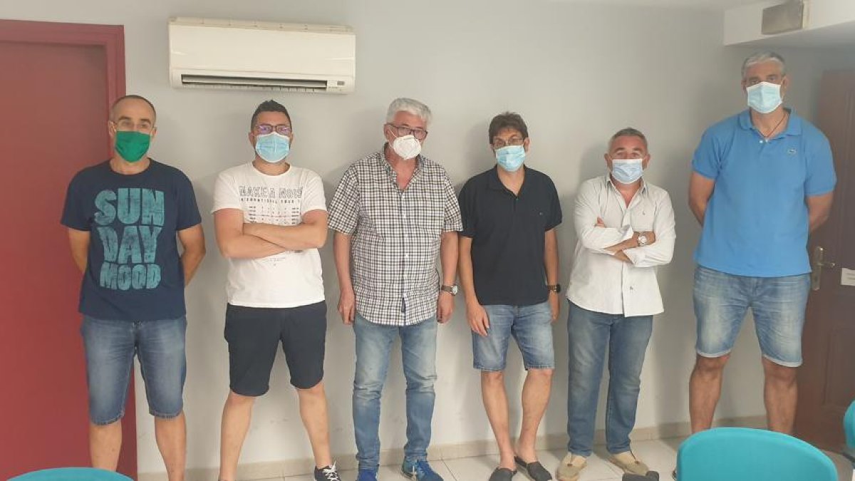 Els sis directius que formen la junta del CB Pardinyes.