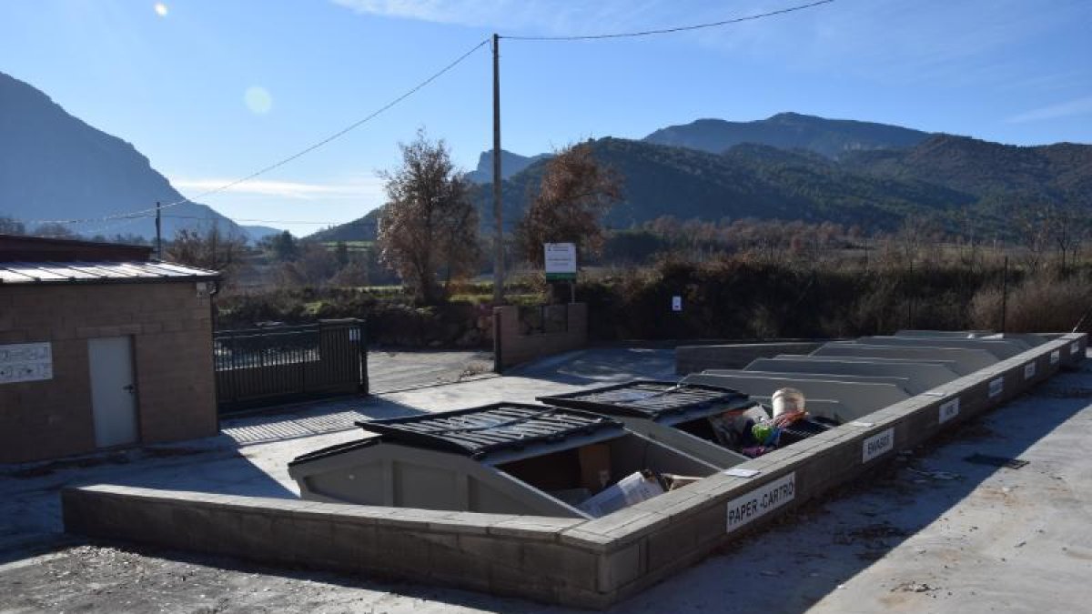 Imagen de la ‘deixalleria’ de Coll de Nargó, que ha sido reformada recientemente.