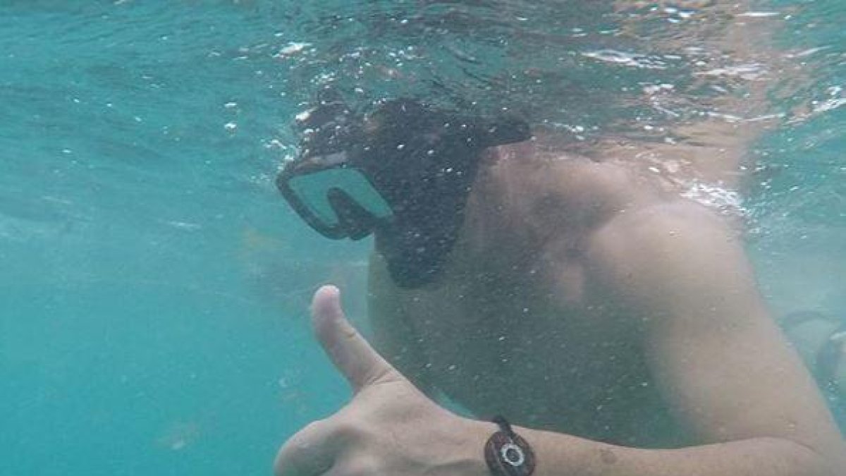 Juan Muñoz buceando.