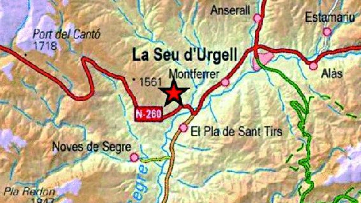 “Las lámparas y el jarrón temblaban”   -  Marcela Gálvez, vecina de La Seu d’Urgell, explicó que “las lámparas del comedor, la cristalería y el jarrón empezaron a temblar”. “No fue solo el movimiento sino el gran ruido que lo aco ...