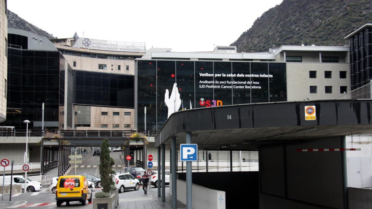 Vista del hospital Nostra Senyora de Meritxell de Andorra, donde permanece aislado el paciente.