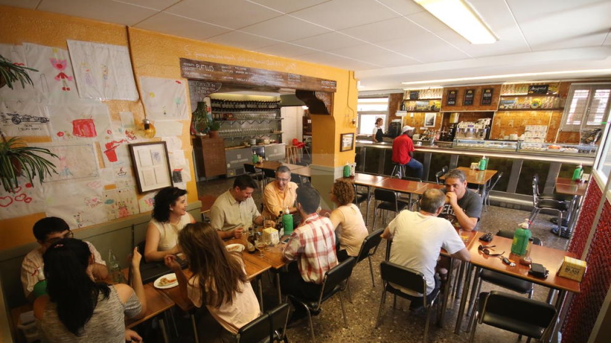 L'històric Bar Blasi de Lleida canvia de propietaris i de nom