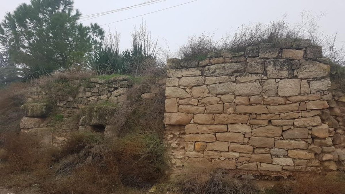 Part de la muralla romana que es conserva a Arbeca.