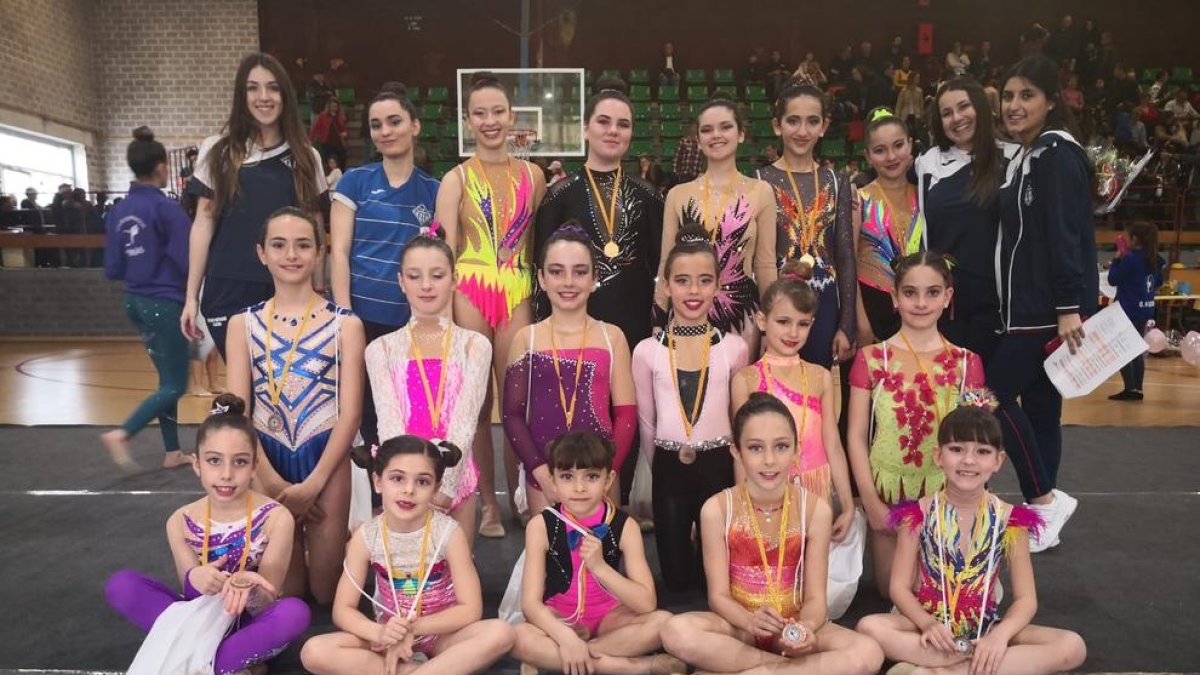 La gimnasia rítmica del CN Lleida logra 26 medallas en Cervera
