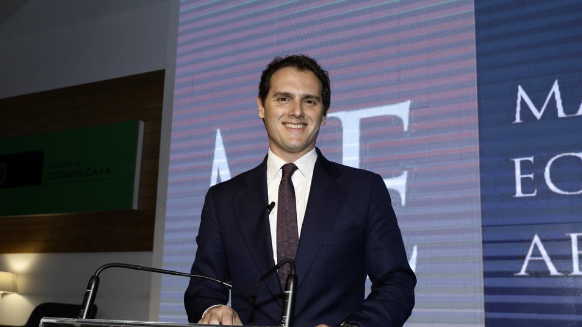 Rivera va anunciar el seu fitxatge per un conegut bufet d’advocats.