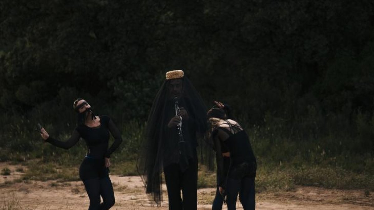 ‘Diàleg infinit’ començarà a les 19.00 hores i després hi haurà un col·loqui i una sessió electrònica.