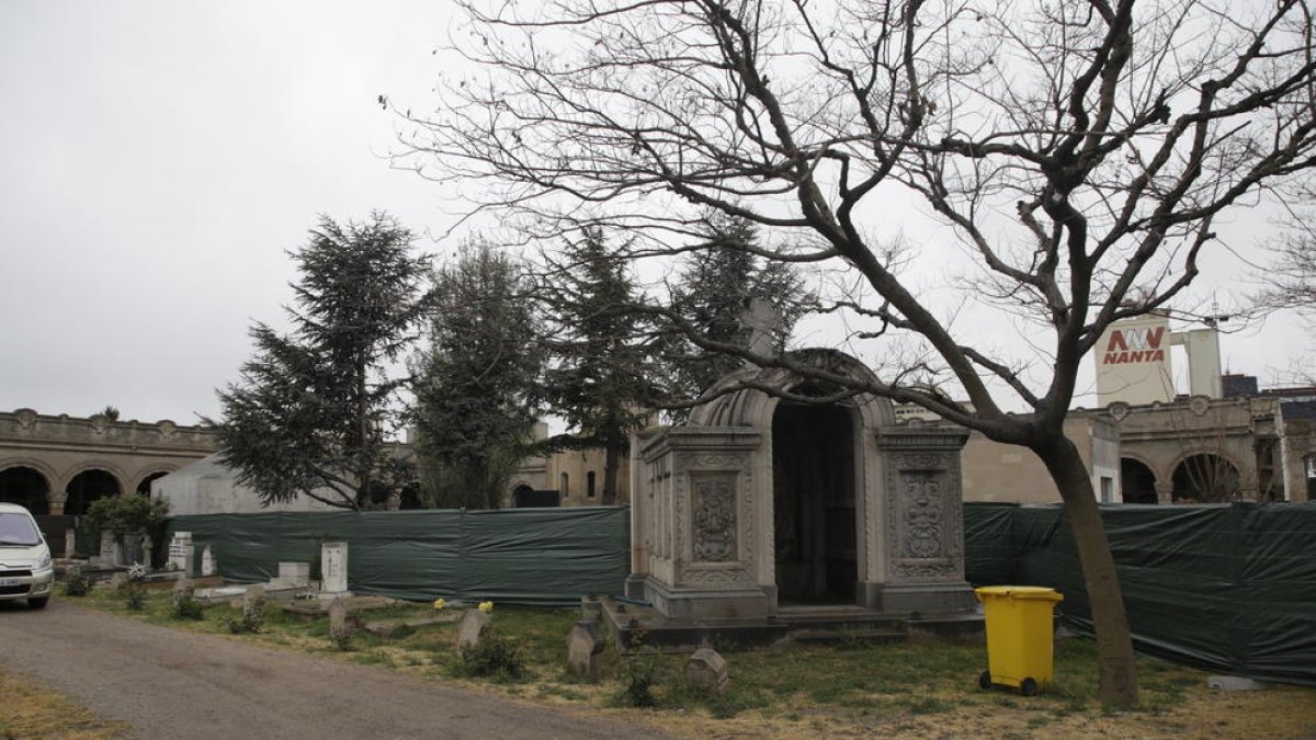 Trasllat de 27 restes al mausoleu de Santa Cecília