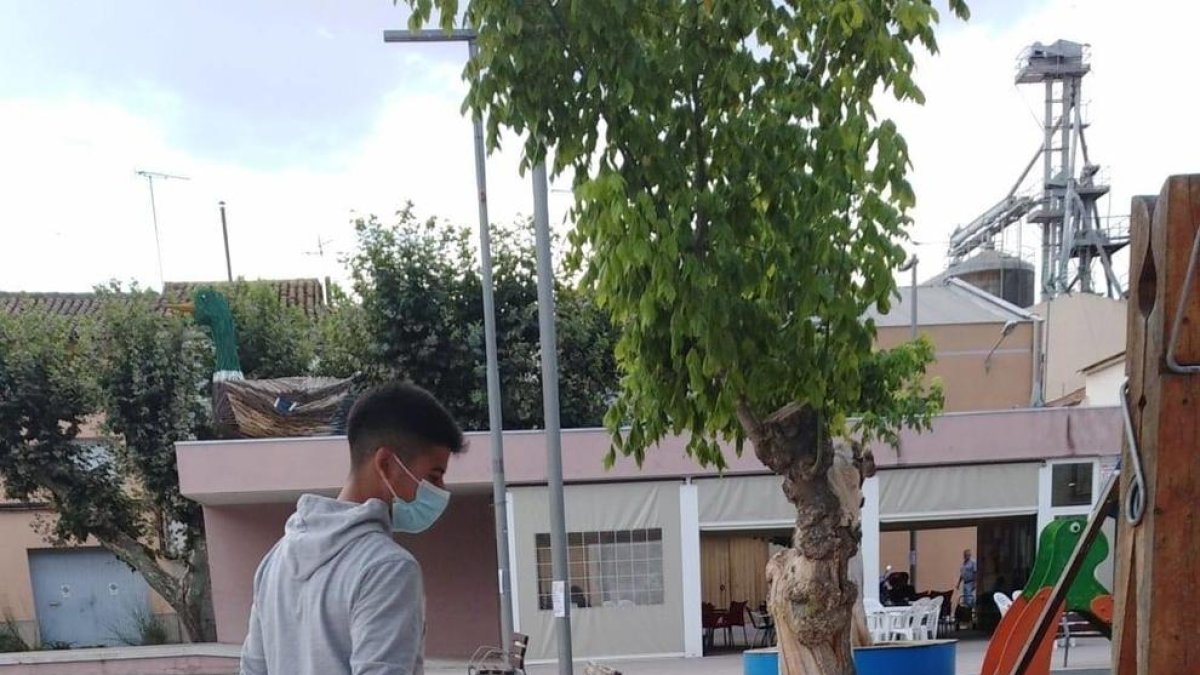 Tareas de desinfección en el municipio de Ivars d’Urgell.