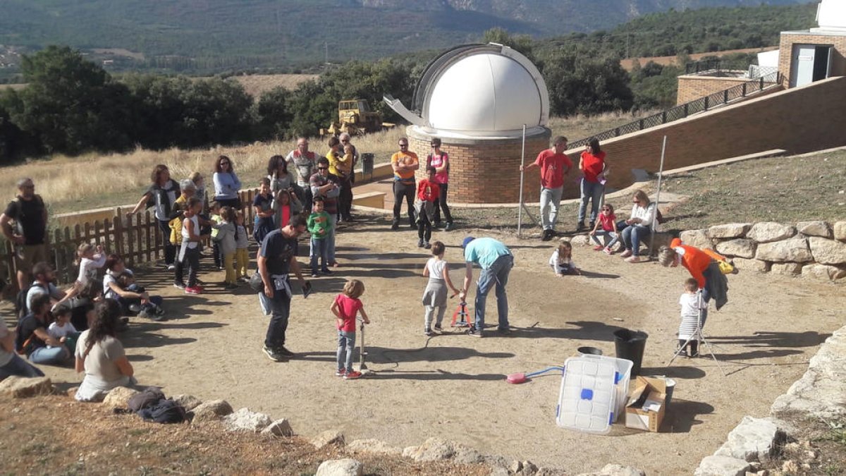 Una de las actividades celebradas en el COU de Àger con niños.