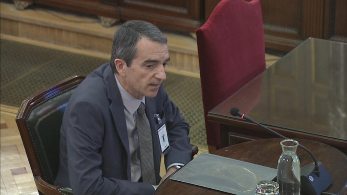 Un altre comissari de Mossos diu que De los Cobos va acceptar el seu dispositiu de l'1-O