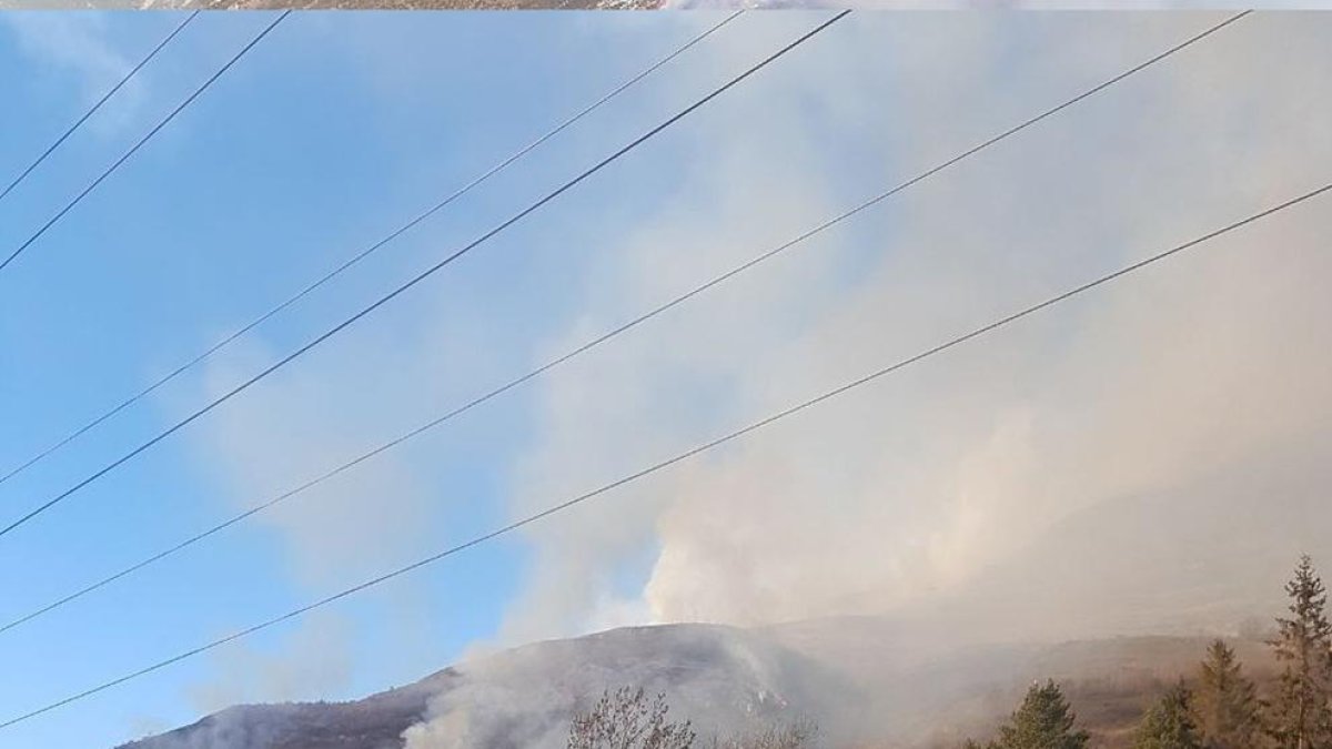 L'incendi d'Arties crema un centenar d'hectàrees