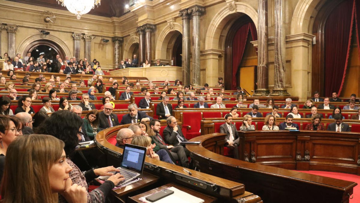 El Parlament rebutja els seus pressupostos en la seua primera votació sense Torra