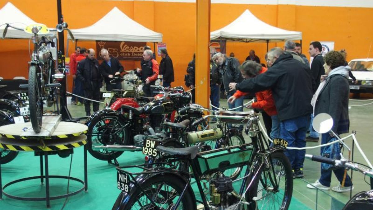Algunas de las motos que estuvieron expuestas en Mollerussa.
