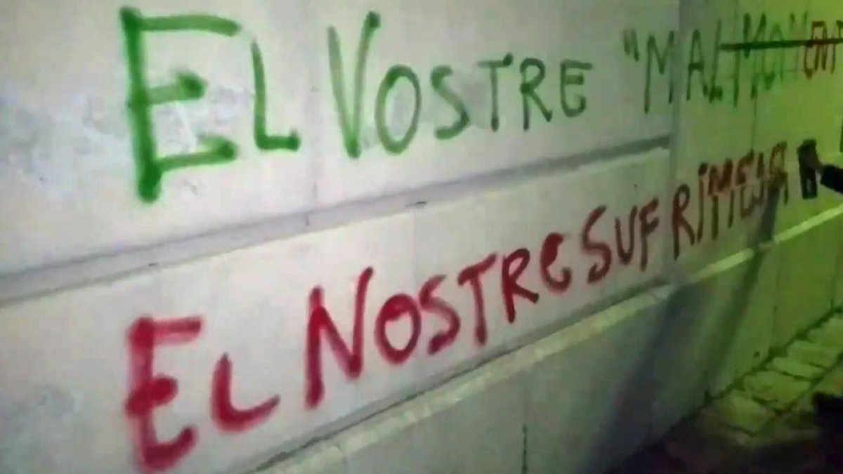 VÍDEO. Apareixen pintades a la façana de l'arquebisbat de Tarragona