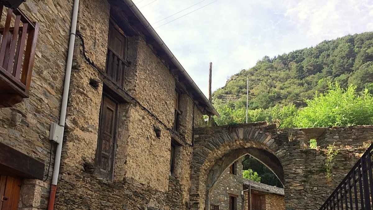 Entre dos portals