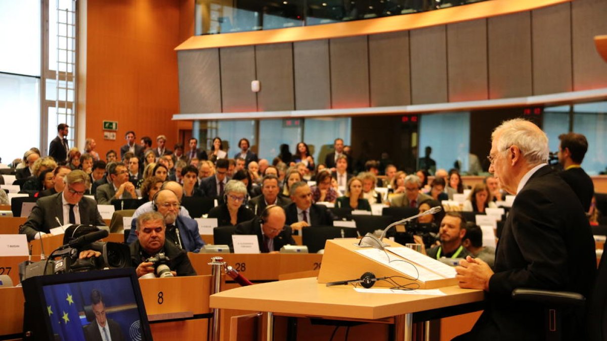 Borrell es va enfrontar a l’examen de l’Eurocambra abans de ser nomenat cap de la diplomàcia de la UE.
