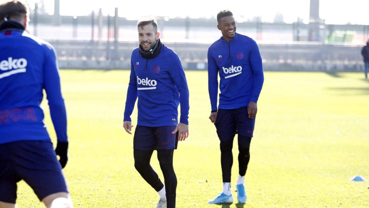 Jordi Alba i Nelson Semedo durant l’entrenament.