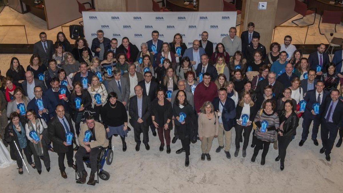 El BBVA premia l’AECC de Lleida, la Fundació Manreana, Aspid i Aspros pels seus projectes