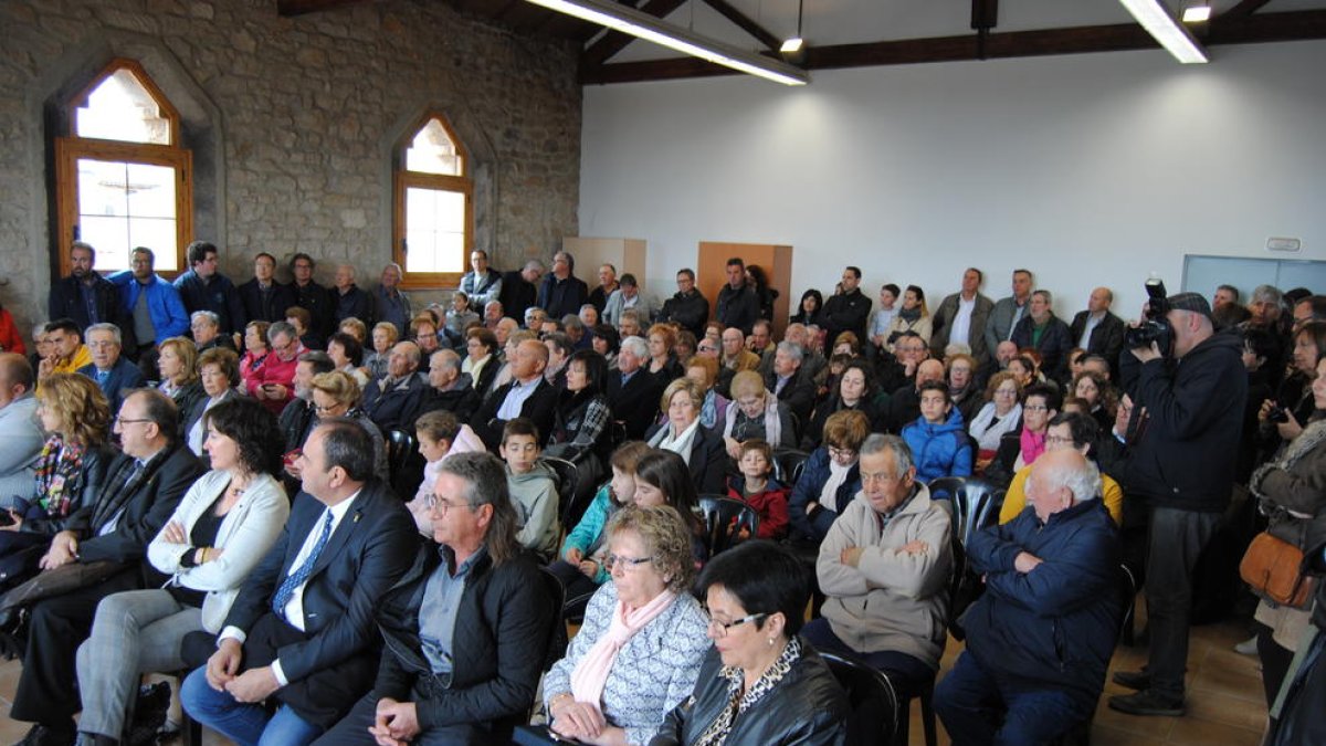 Calvet avisa que suspendrà la llicència del dipòsit de residus a Riba-roja si no s'adequa al planejament urbanístic