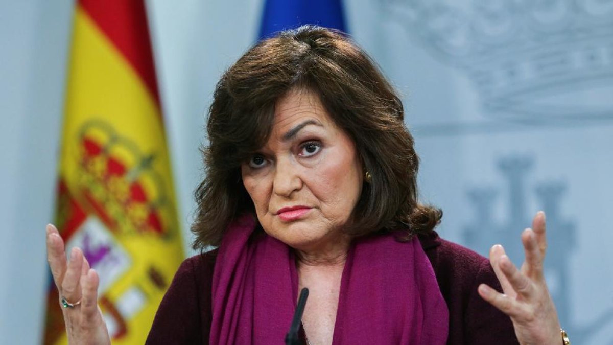 Carmen Calvo, ahir durant la roda de premsa extraordinària al Palau de la Moncloa.