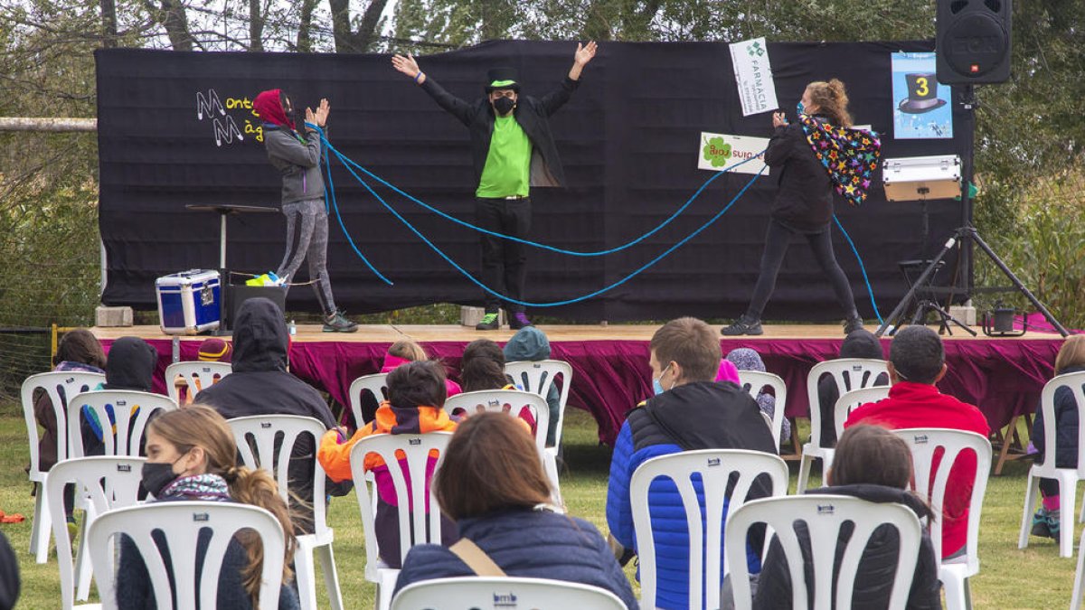 El mago Goyo Muñoz ofreció el primer espectáculo de la jornada de ayer, ‘Txirriskimirriski’.