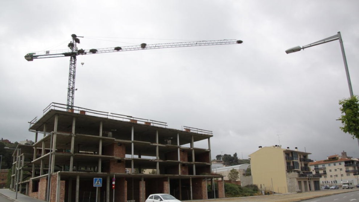 Uno de los edificios de una entidad bancaria que actualmente tiene dos órdenes vigentes de ejecución.