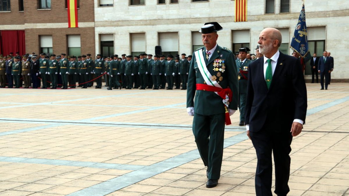 Dirigents del Mossos i d'Interior marxen ofesos de l'acte de la Guàrdia Civil a Barcelona