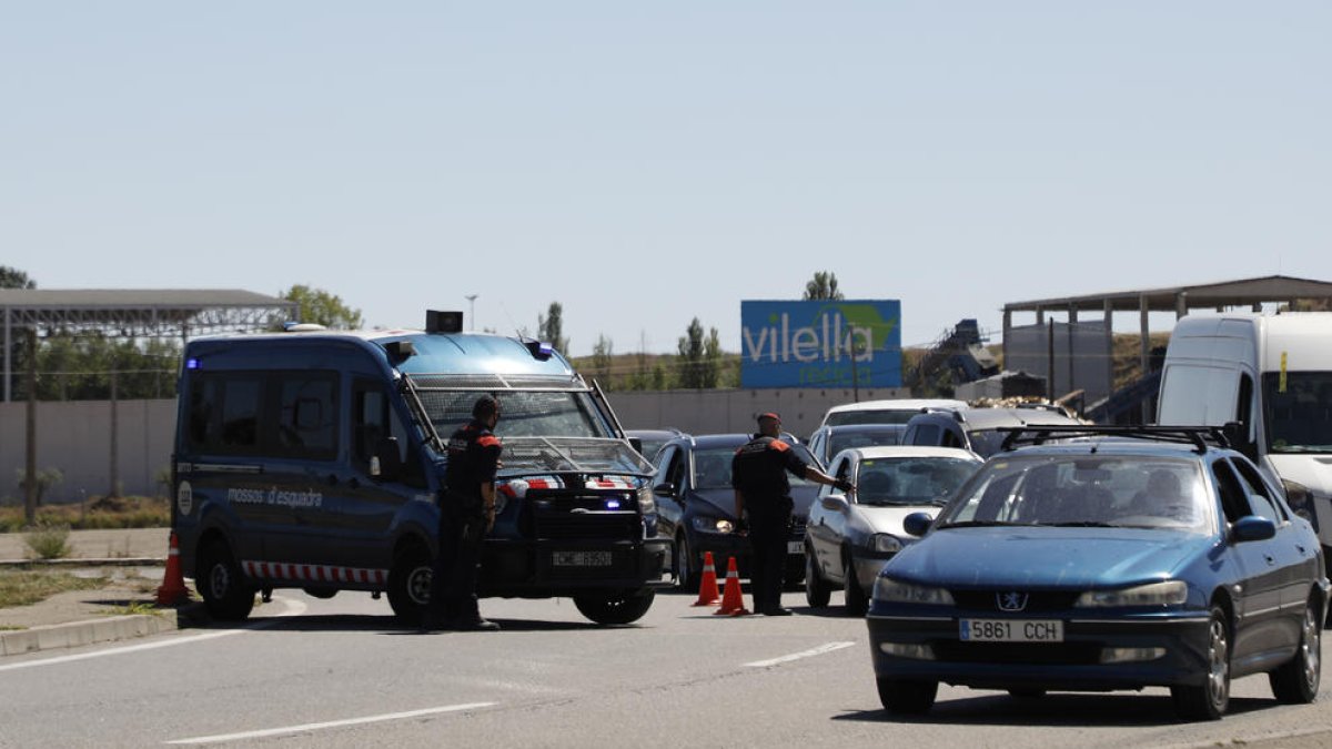 Un dels controls dels Mossos d’Esquadra ahir a l’Ll-11.