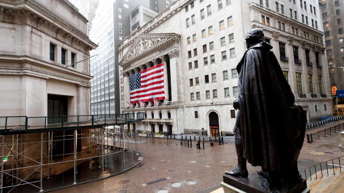 Las tensiones entre EEUU y China provocaron ayer caídas generalizadas en Wall Street.
