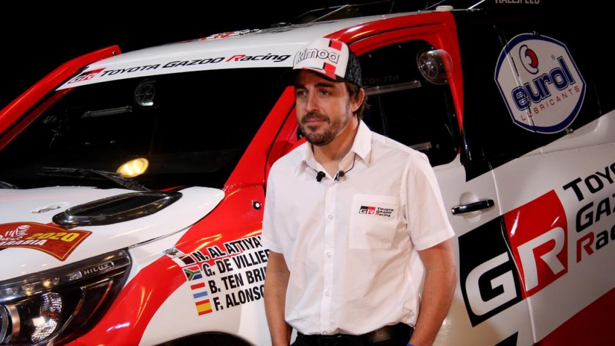 Alonso puja al podi en un ral·li