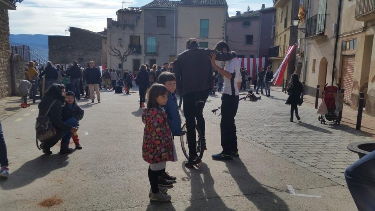 Uno de talleres para aprender a montar en monociclo.