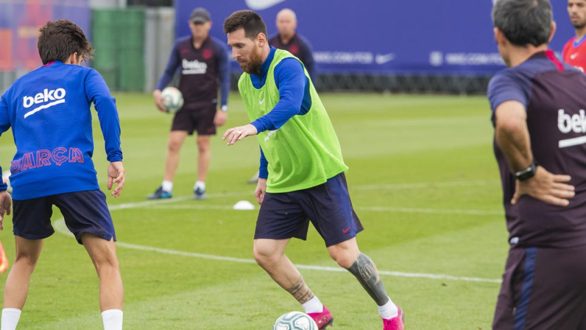 Leo Messi, durant l’entrenament d’ahir.