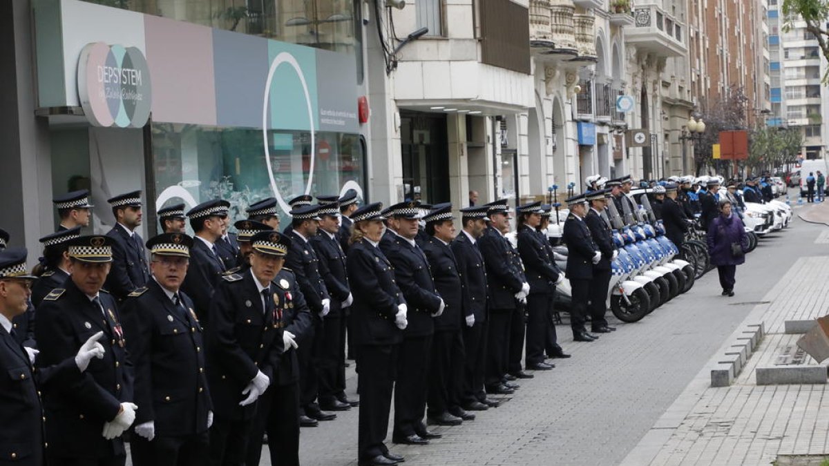 Urbanos uniformados el pasado día de Santa Cecília.