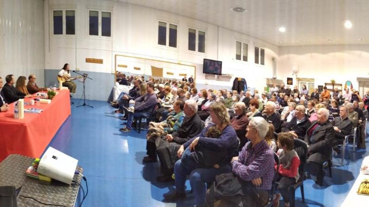 L’acte es va dur a terme a la sala Sindicat.