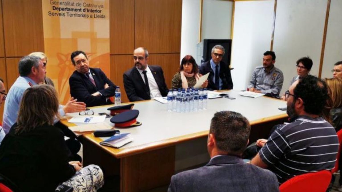 La reunión se celebró ayer por la tarde.