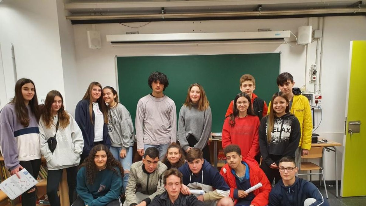 Grupo de nuevos jueces de atletismo que superaron el curso el pasado mes de febrero.