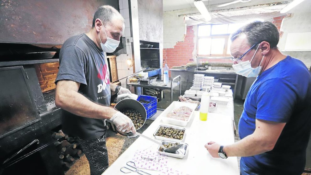 El restaurante La Dolceta de Lleida prepara comidas para llevar y recoger los fines de semana.