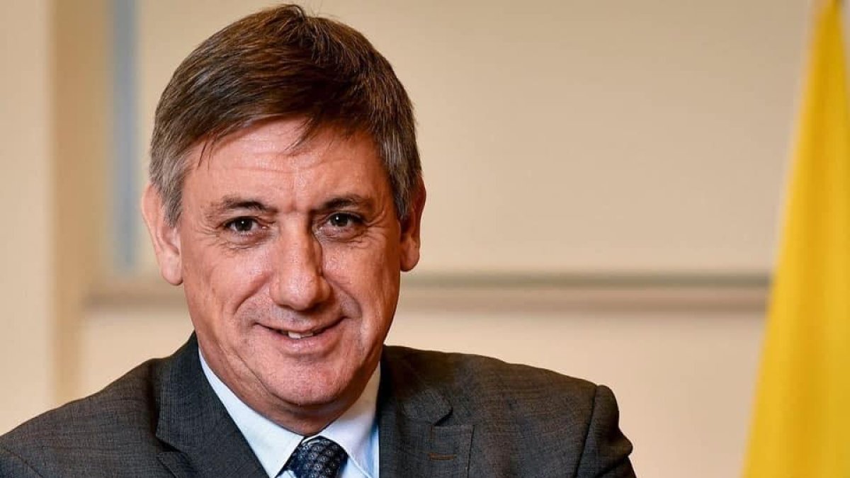 El ministro-presidente de Flandes critica la inhabilitación de Torra: