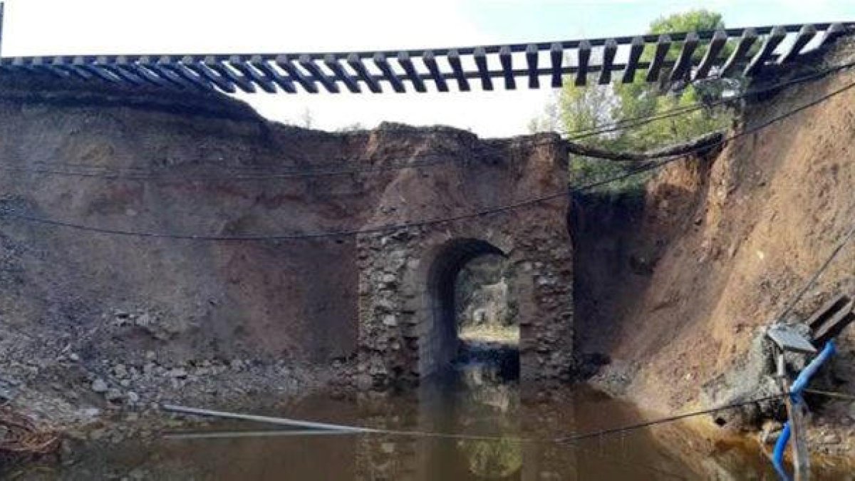 Una de les preses arrasades al municipi de Vinaixa.