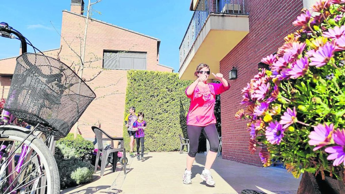 La cinta al jardí pel bon temps.