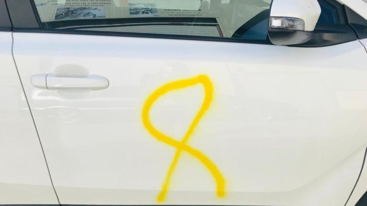 El líder de  Vox a Lleida denuncia actes vandàlics