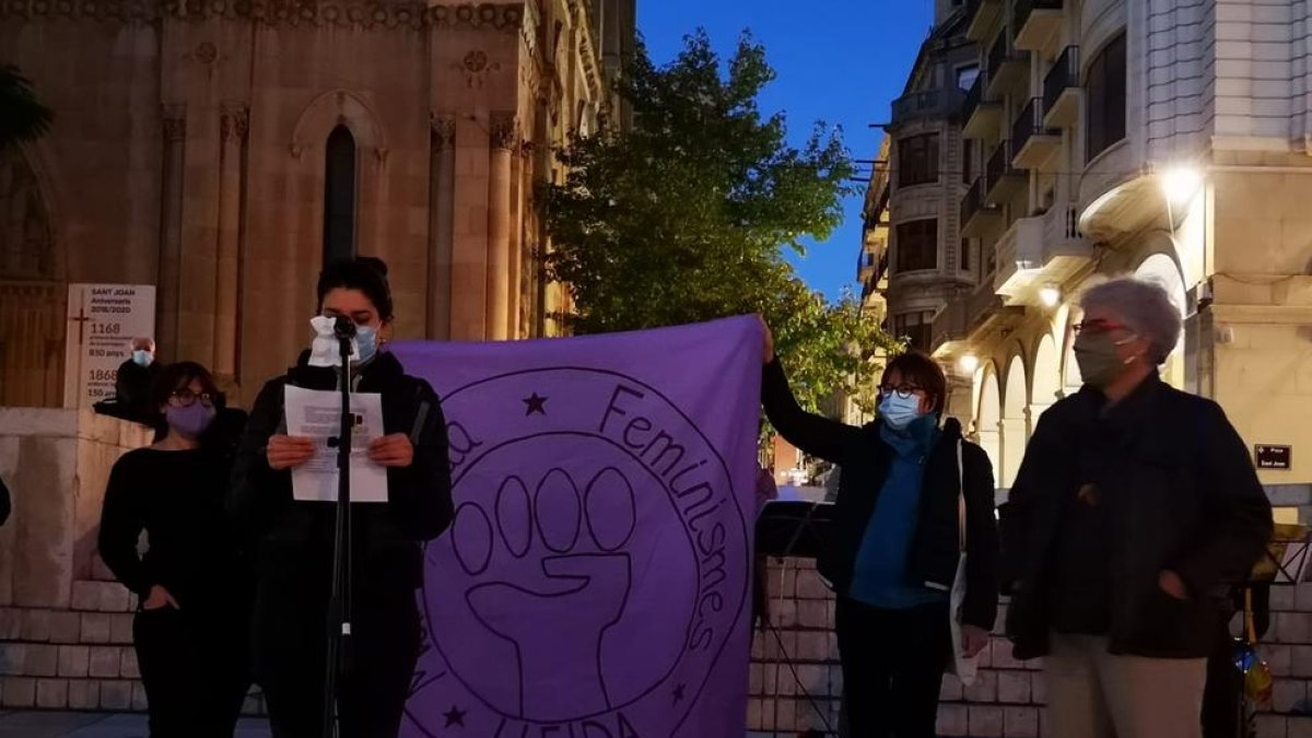 Marcha de Marea Lila para reivindicar la libertad reproductiva.