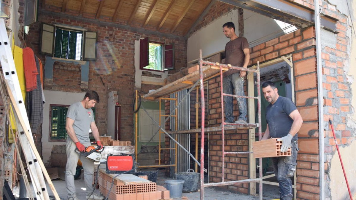Obras en un edificio de La Seu d’Urgell.